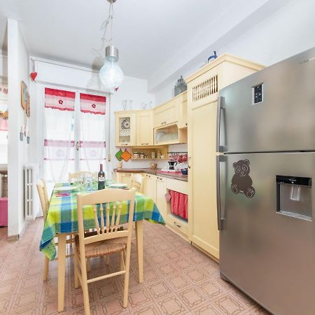 Flaminia Bright & Roomy Apartment Pesaro Exterior photo