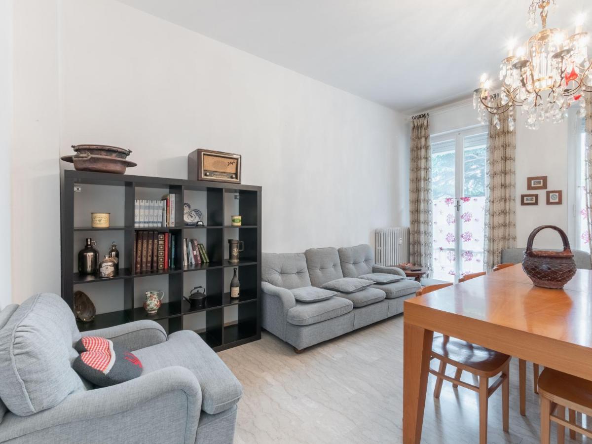 Flaminia Bright & Roomy Apartment Pesaro Exterior photo
